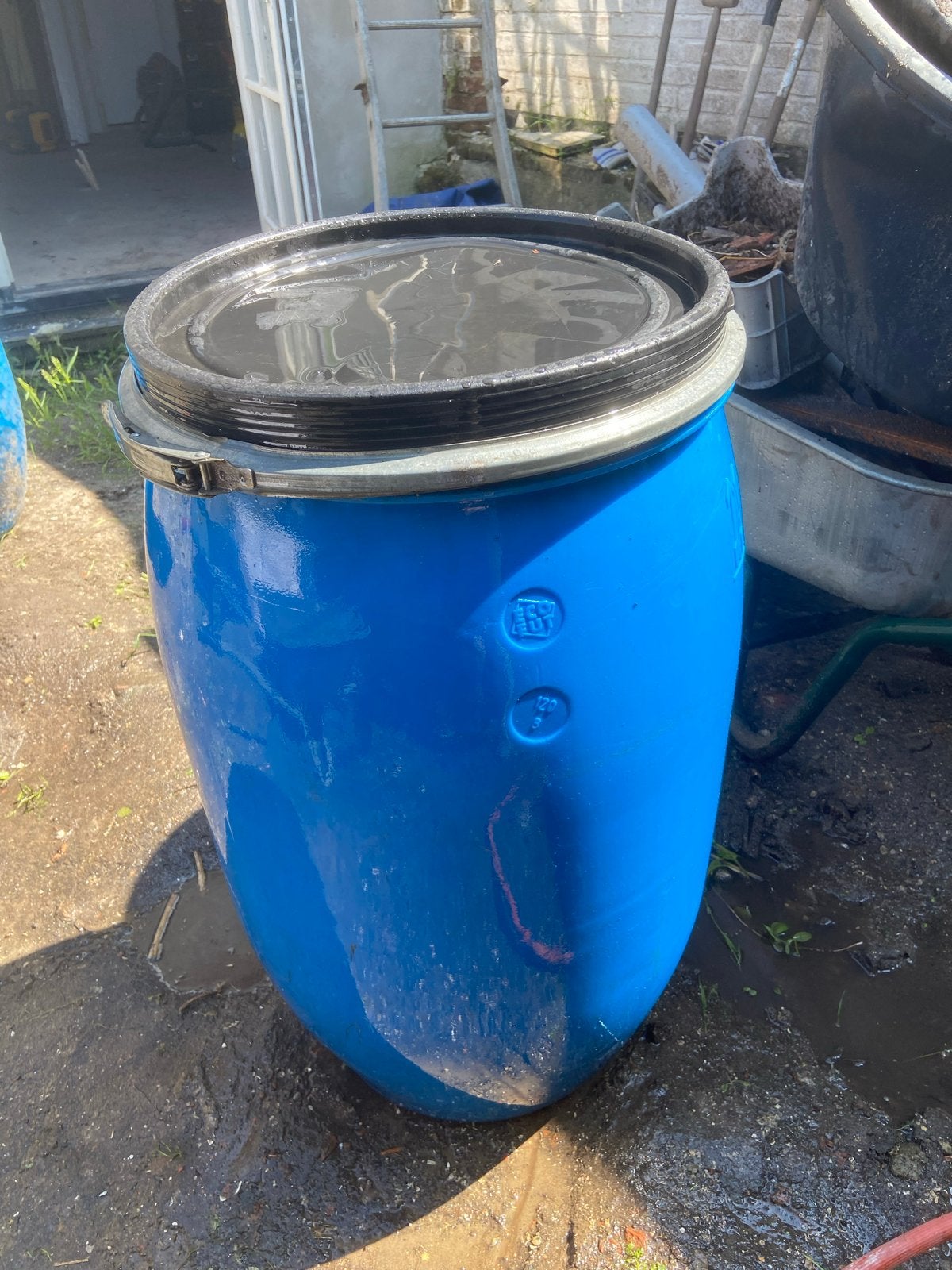 2x Wijdhalsvat 120 liter PVC met klemdeksel - Regenton, 75 tot 150 liter, Ophalen of Verzenden, Gebruikt, Kunststof