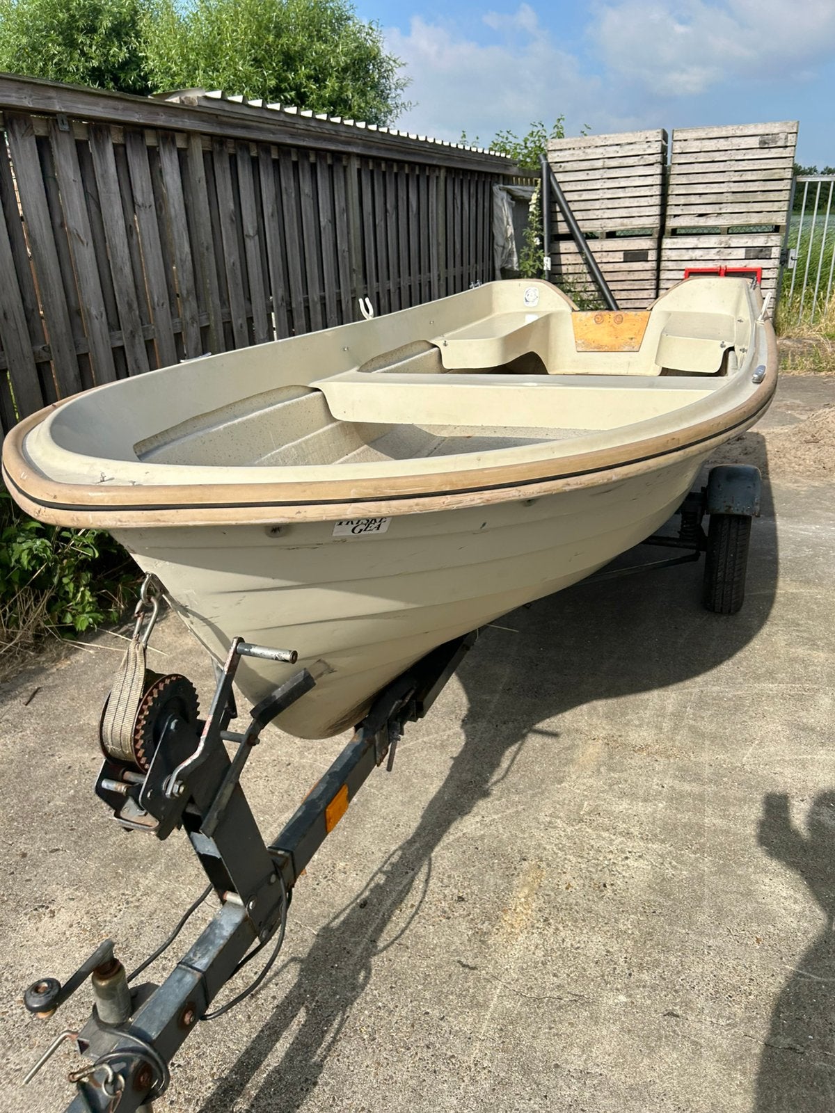 Polyester boot met 15 pk yamaha 2 takt, Fietsen en Brommers, Steps, Ophalen of Verzenden, Zo goed als nieuw