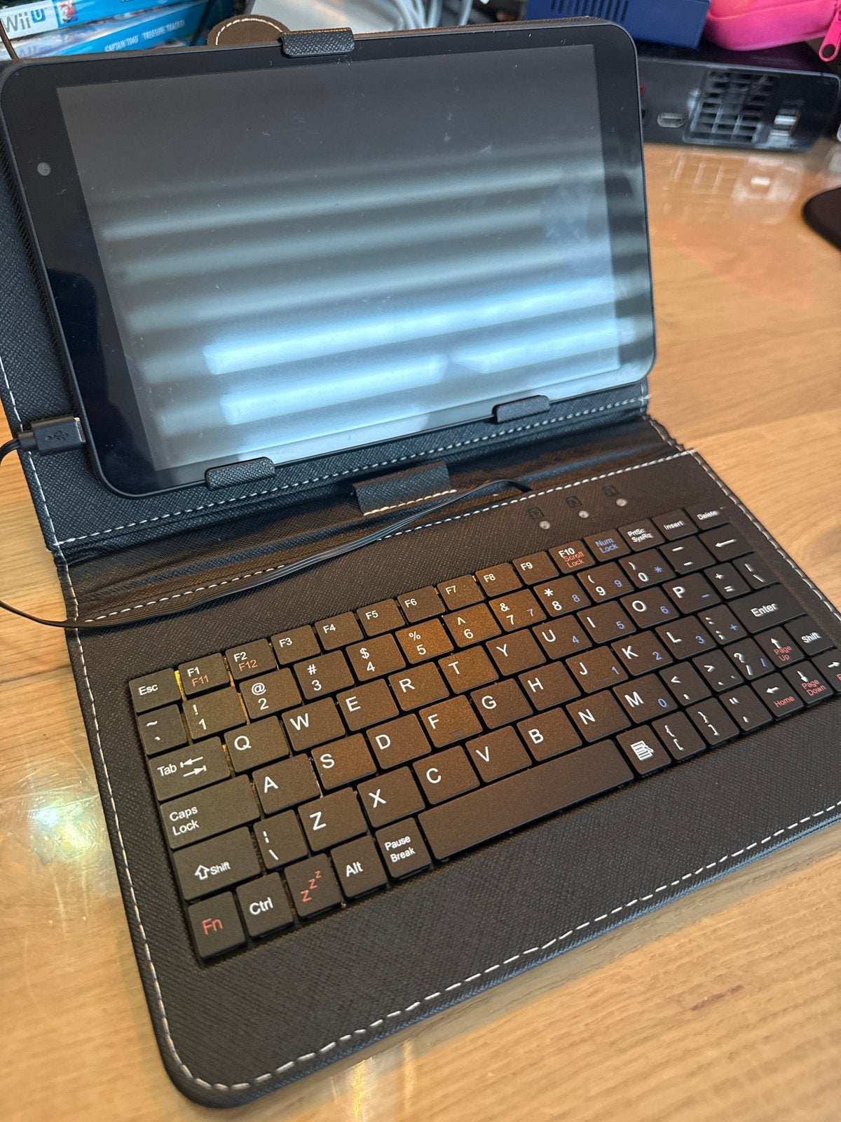 YC-83P Tablet met toetsenbordhoes - Zo goed als nieuw, Computers en Software, Ophalen, 32 GB, 8 inch, Zo goed als nieuw