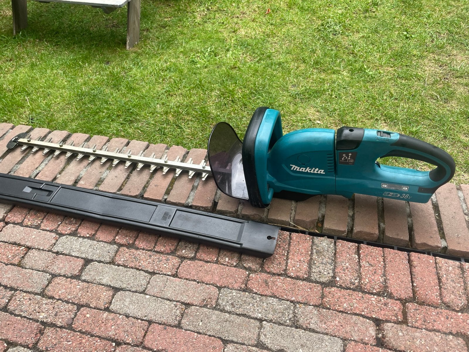 Makita heggenschaar 65 cm 36v als nieuw! Bieden., Tuin en Terras, Heggenscharen, Ophalen, Zo goed als nieuw, Accu