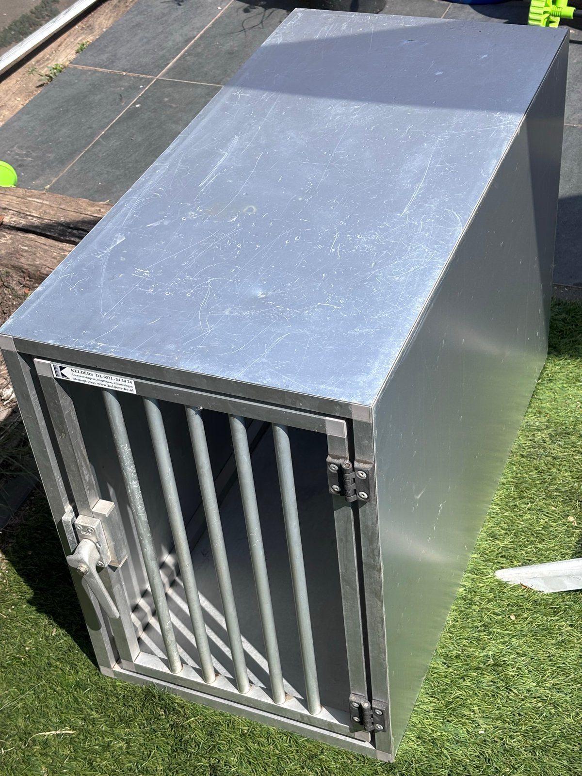 Aluminium Honden bench, Ophalen, Zo goed als nieuw