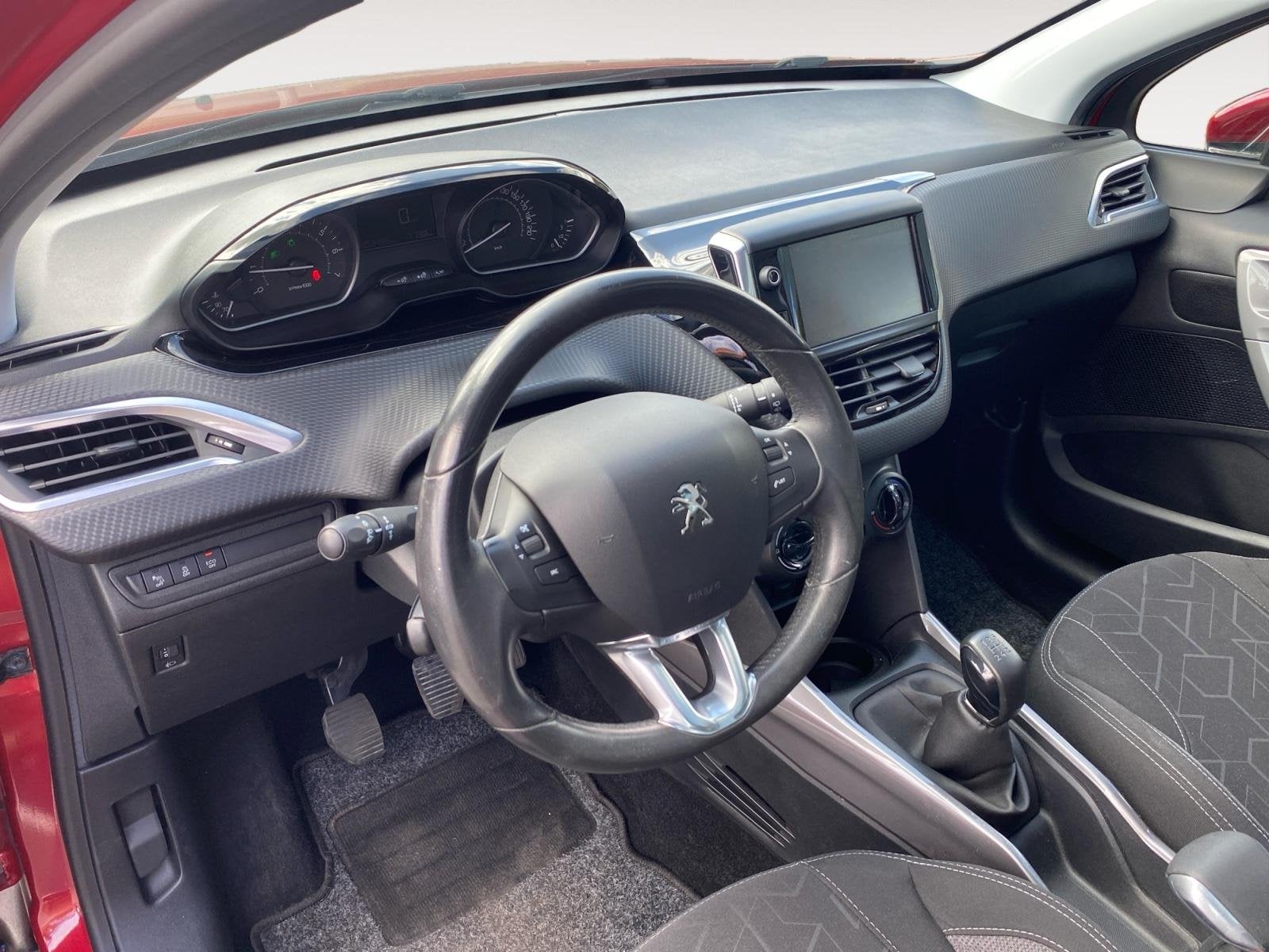 Peugeot 2008 1.2 PureTech Blue Lion NL Auto | Panorama | Cru, Voorwielaandrijving, 12 maanden, Stof, Euro 6