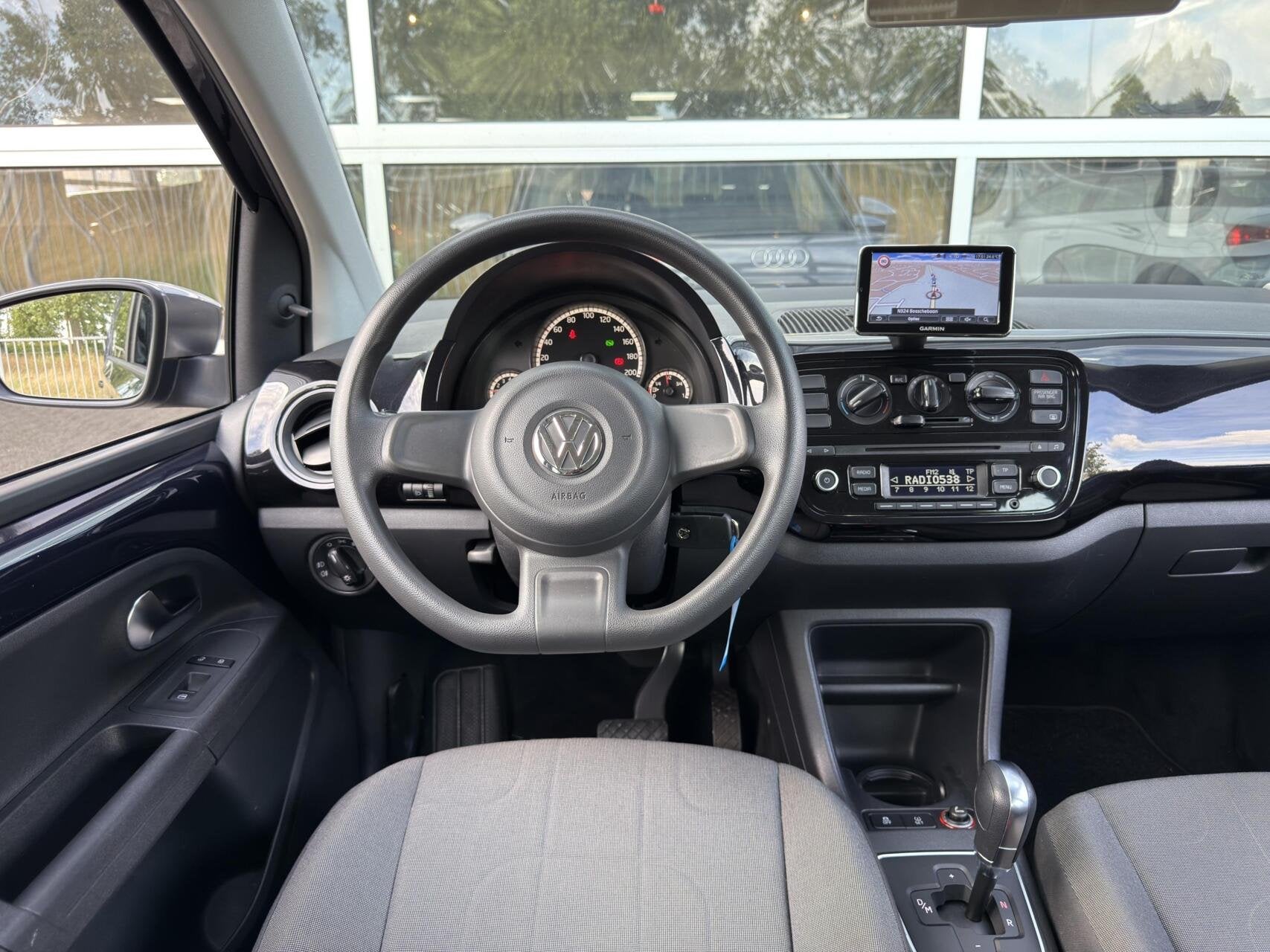 Volkswagen Up! 1.0 move up! Automaat|Trekhaak|Airco|Cruise|N, Auto's, Volkswagen, Euro 5, Stof, Up!, 23 km/l
