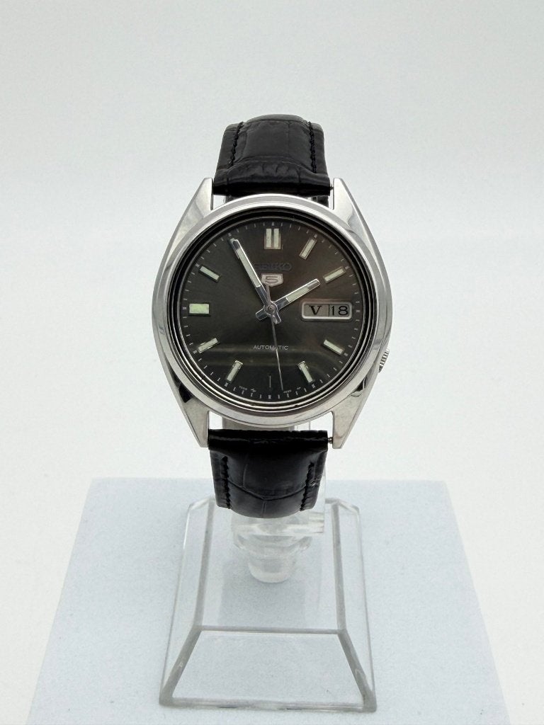 Seiko - Seiko 5 Automatic Day-Date - 1990-1999, Sieraden, Tassen en Uiterlijk, Horloges | Heren, Seiko, Staal, Polshorloge, Ophalen of Verzenden
