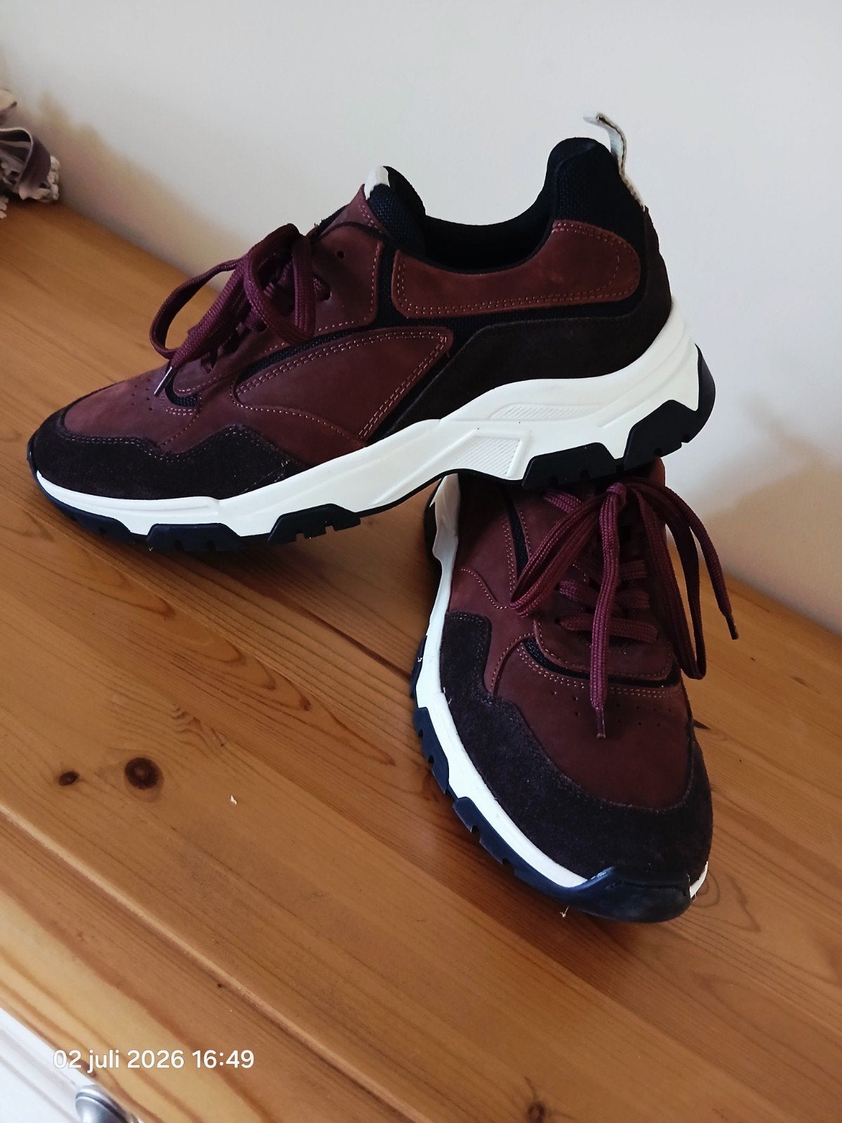 Sacha maat 43  Suède leer, Overige kleuren, Nieuw, Ophalen of Verzenden, Sacha