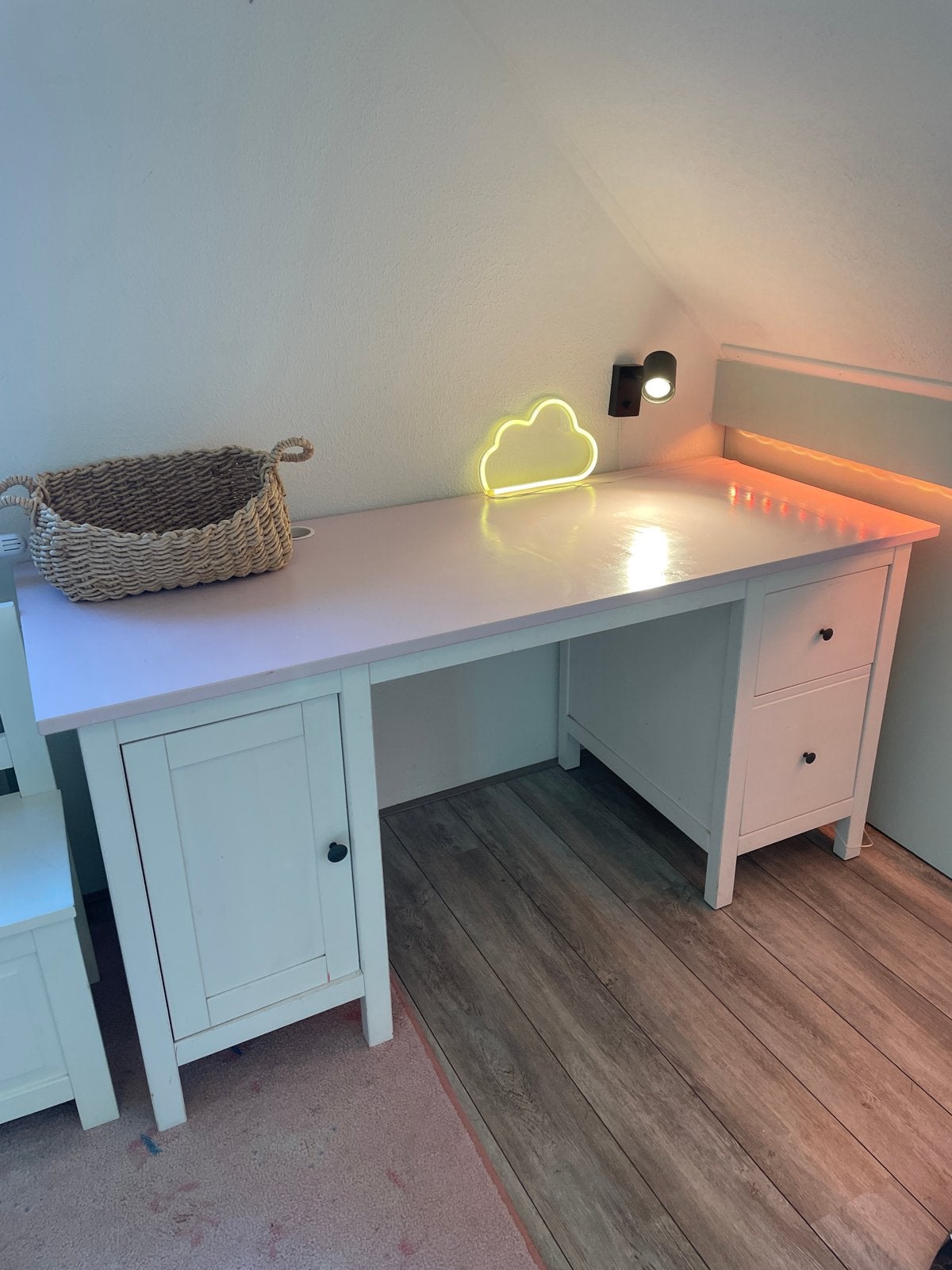 IKEA nieuw: €299 Hemnes bureau mét opbouw - Assen, Ophalen, Gebruikt, 155 cm, Opzetstuk