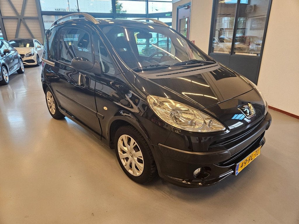 Peugeot 1007 Gentry Automaat | Slechts 76.514 KM | Airco | U, Auto's, Peugeot, 4 cilinders, 4 stoelen, Origineel Nederlands, Bedrijf