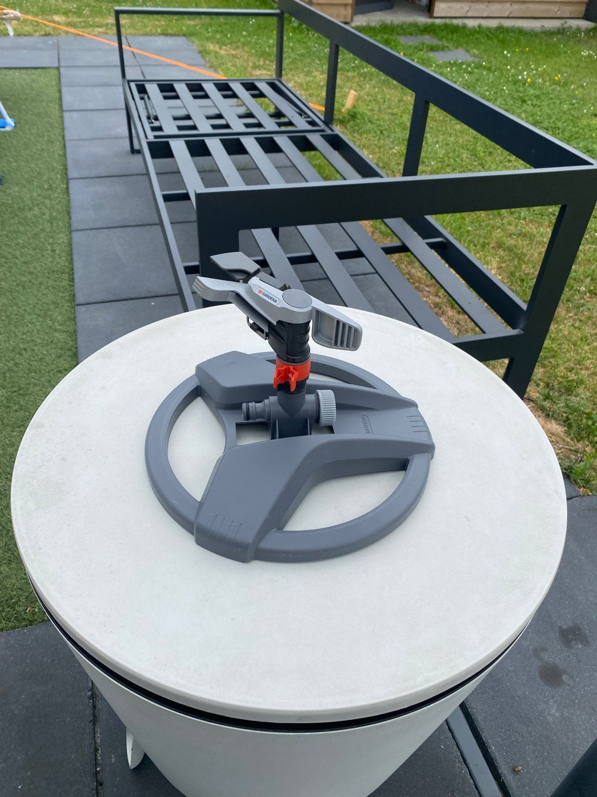 Gardena Zwenksproeier - Zo goed als nieuw, Tuin en Terras, Ophalen, Zo goed als nieuw, Zwenksproeier