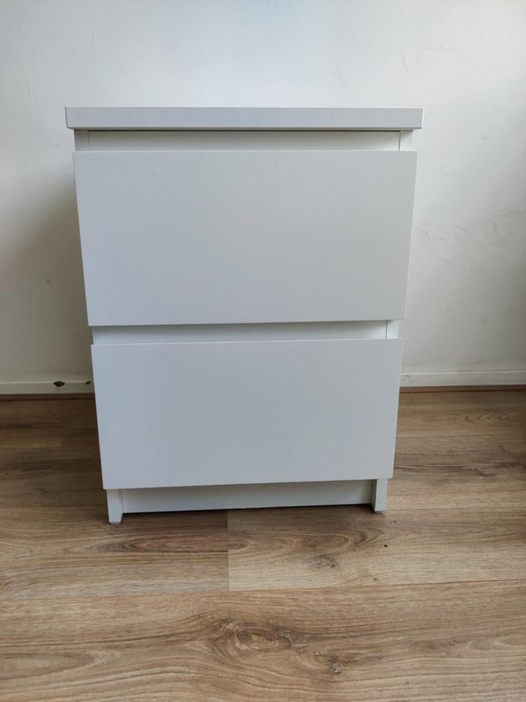 Ladekast / nachtkastje, 2 stuks, Ikea Malm, Ophalen, Minder dan 50 cm, 1 of 2 laden, Zo goed als nieuw