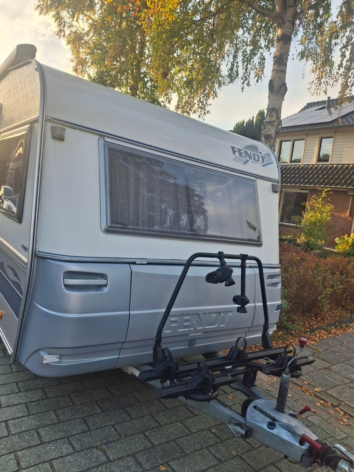 Fendt Saphir Caravan - Ruim en Compleet, Caravans en Kamperen, Vast bed, Rondzit, Particulier, Koelkast