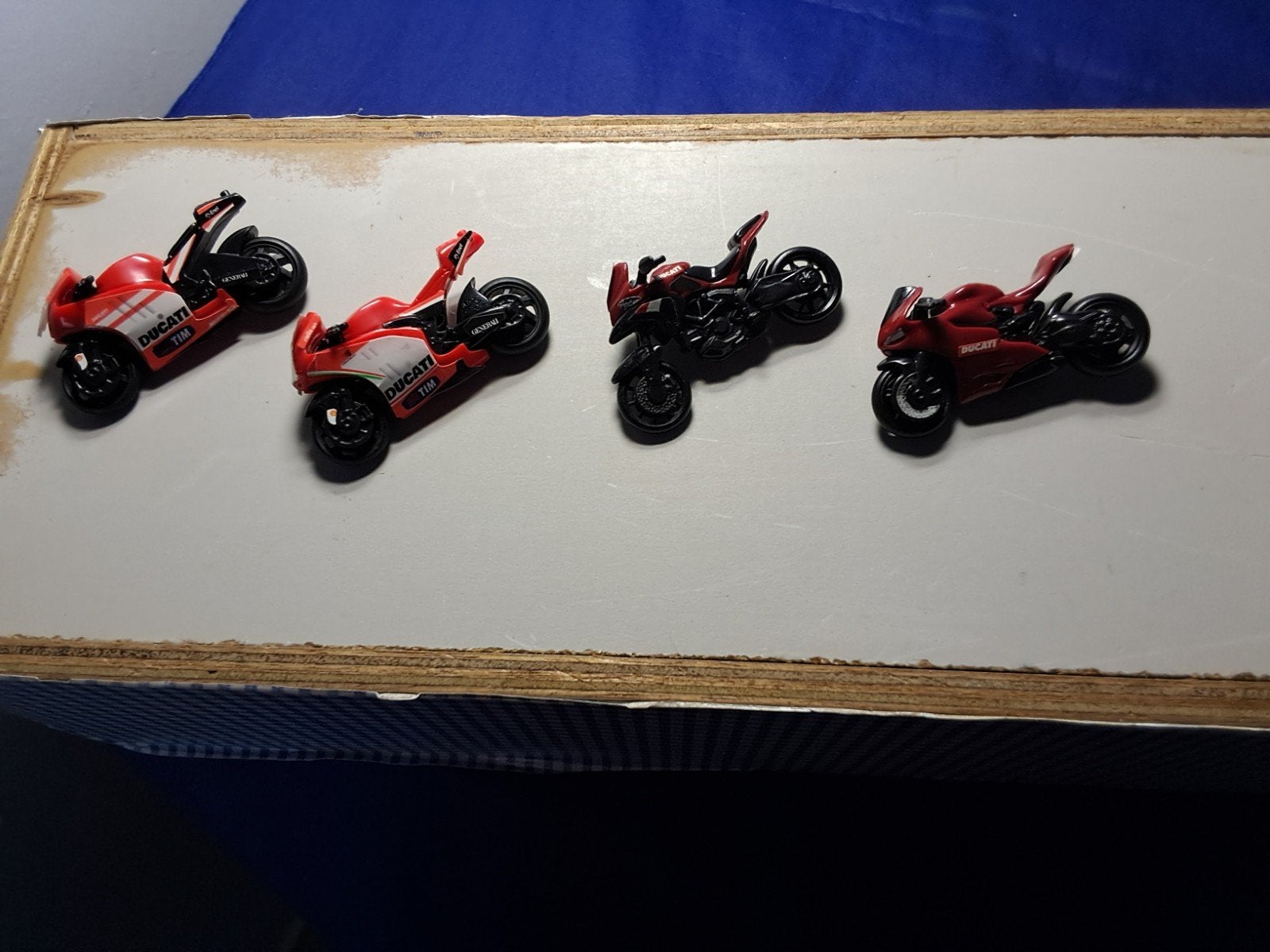 Ducati serie, Ophalen of Verzenden, Hardplasticfiguren