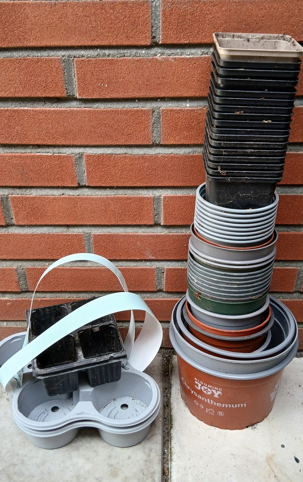 45 kweekpotjes  / bloempotten en 4x gratis zaaitray  


45 k, Tuin en Terras, Ophalen of Verzenden, Zo goed als nieuw, Overige typen