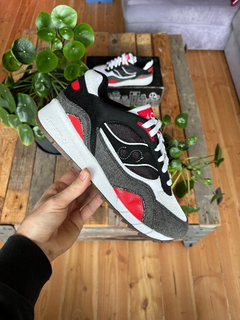 Saucony Shadow 6000 X Acht Amsterdam Invictus EU 43, Kleding | Heren, Schoenen, Overige kleuren, Nieuw, Ophalen of Verzenden, Sneakers of Gympen