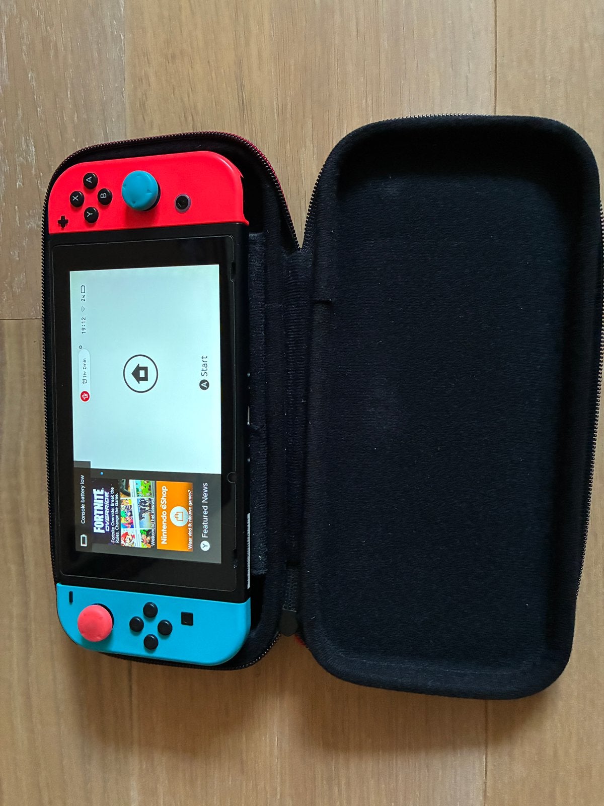 Nintendo switch 2019 v1 unpatched, Spelcomputers en Games, Ophalen, Zo goed als nieuw, Met 2 controllers, Switch Original