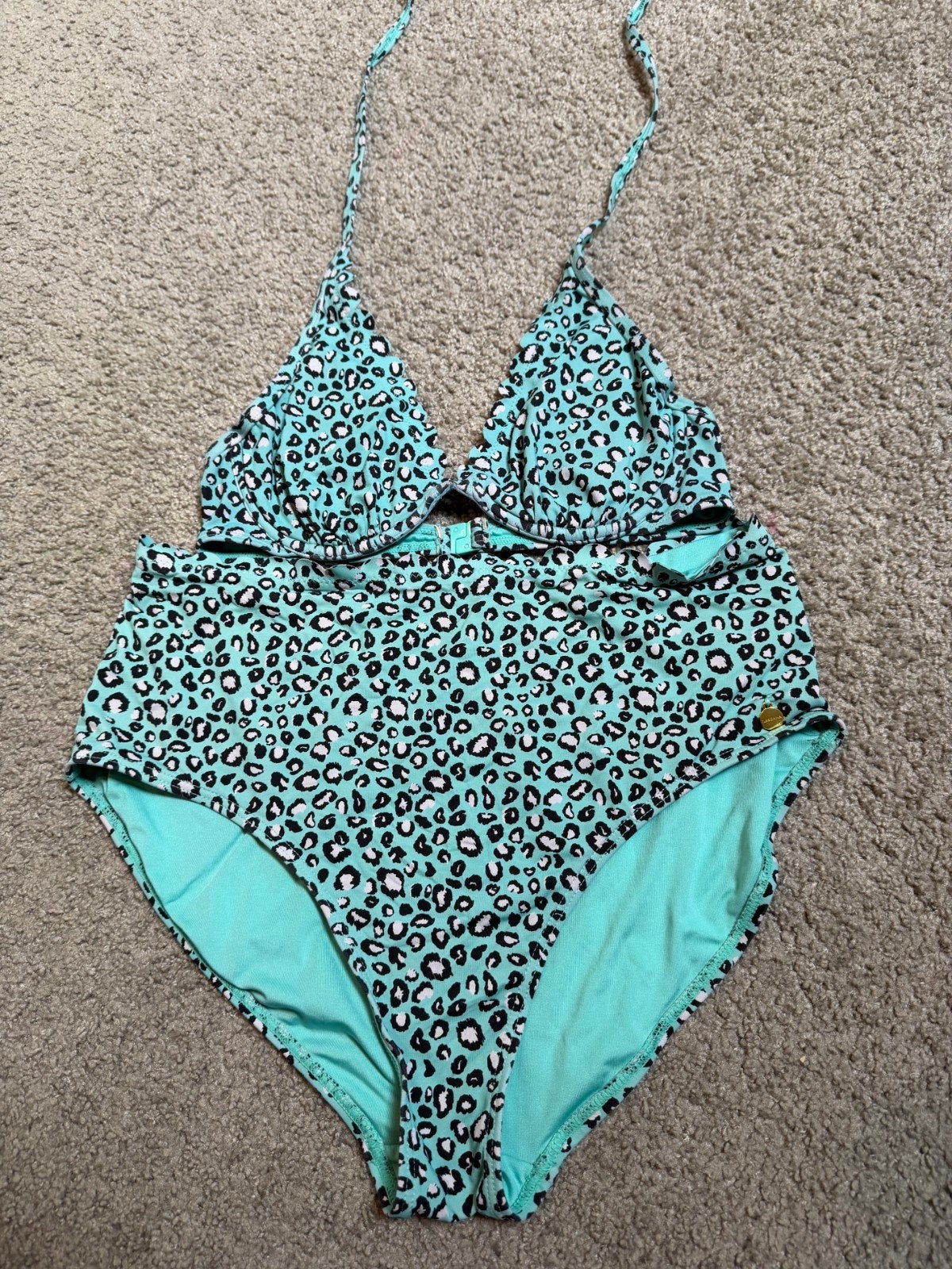 Lascana bikini set maat 38 - Leopard print, Kleding | Dames, Badmode en Zwemkleding, Lascana, Ophalen of Verzenden, Zo goed als nieuw