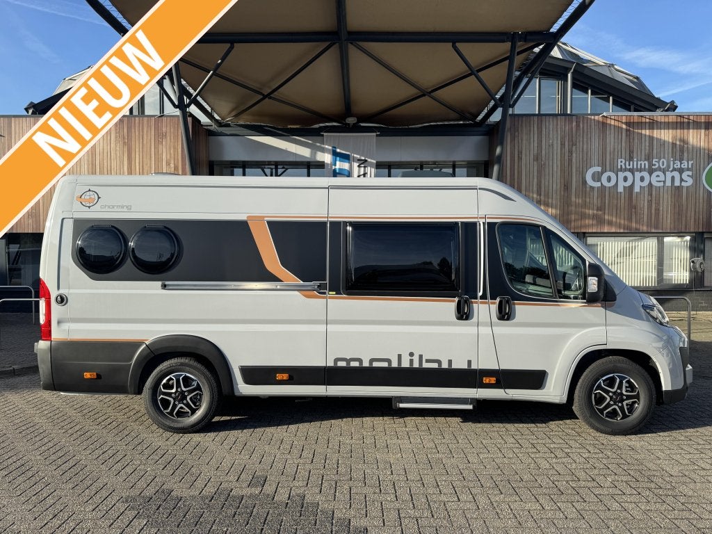 Malibu First Class Two Room 640 LE RB 2027 Charming 160PK, Automaat, Chemisch toilet, Ringverwarming, Malibu