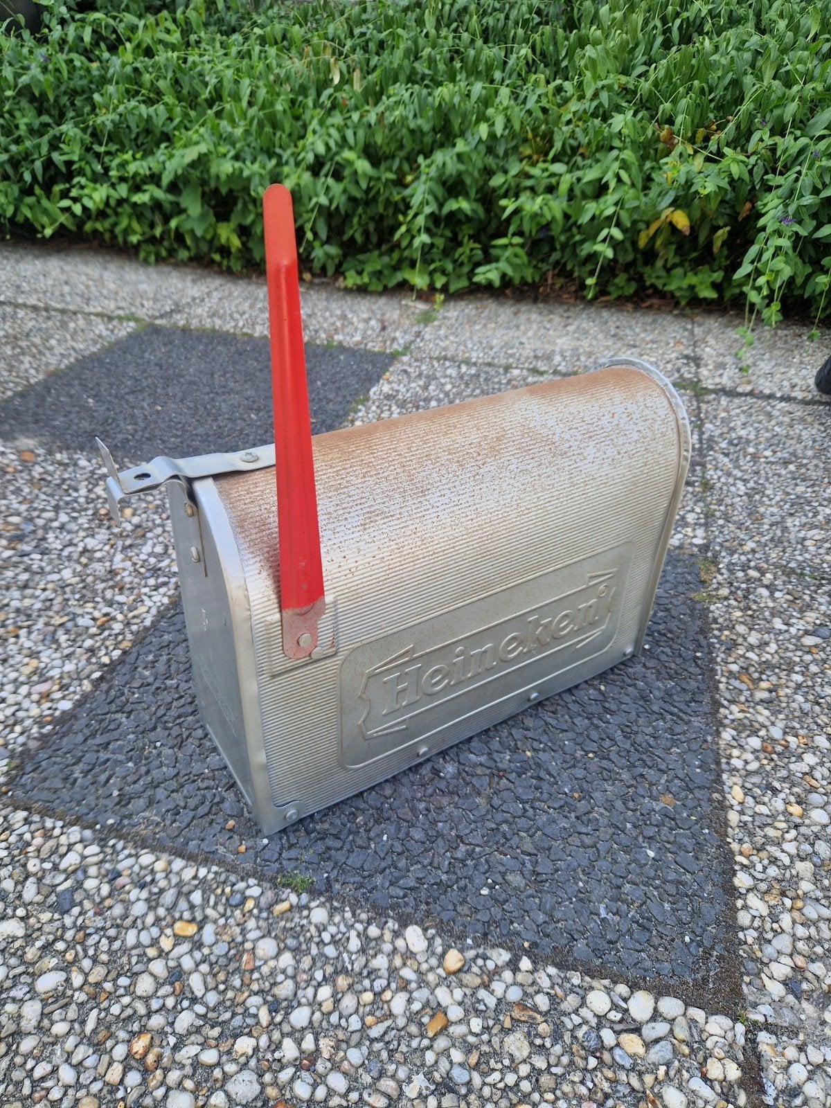 Heineken US Mail Box / brievenbus met patina, Tuin en Terras, Brievenbussen, Ophalen of Verzenden, Gebruikt, Staal