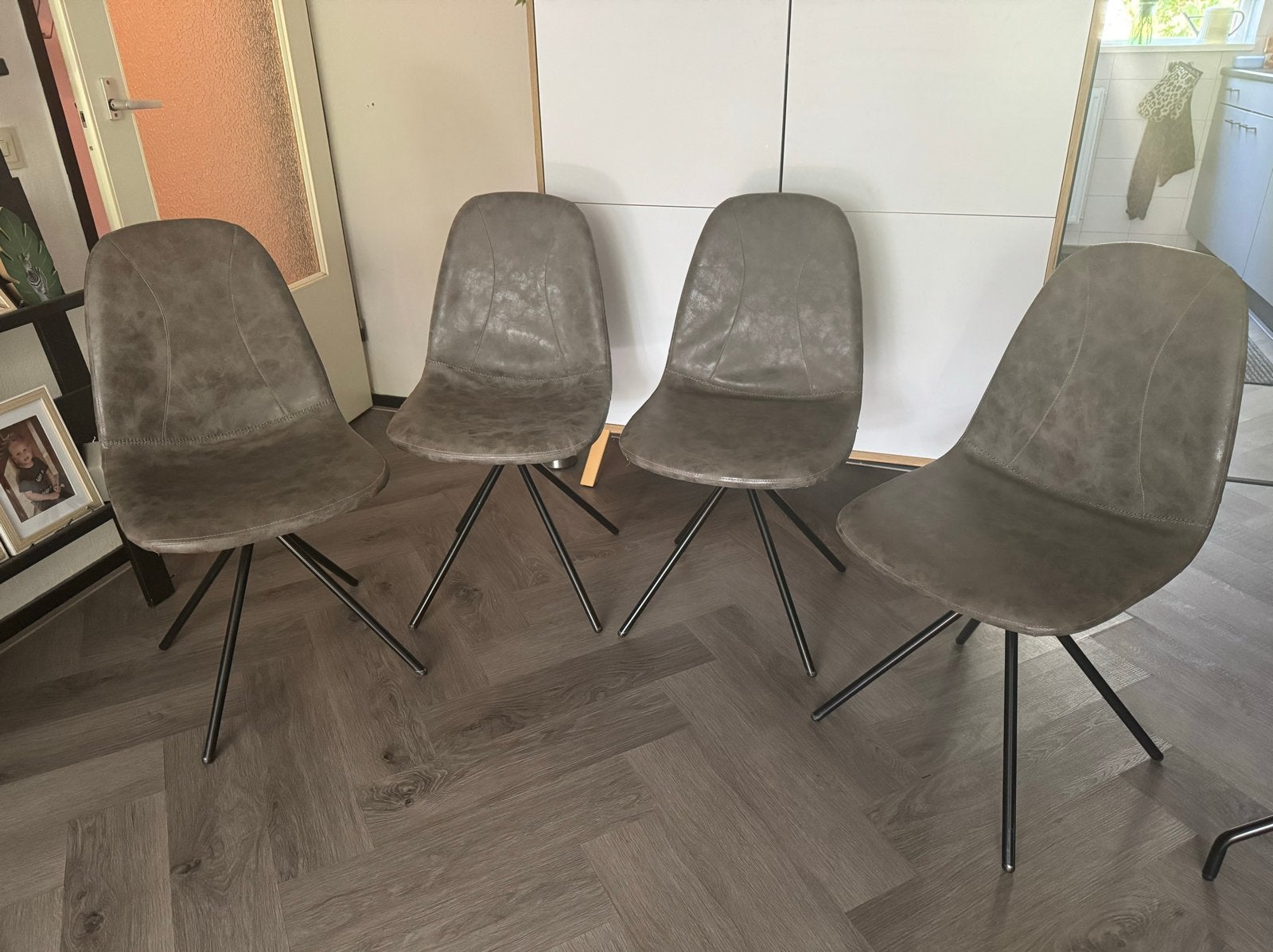 4x Eetkamerstoelen - Grijs - Gebruikt, Ophalen, Gebruikt, Leer, Vier