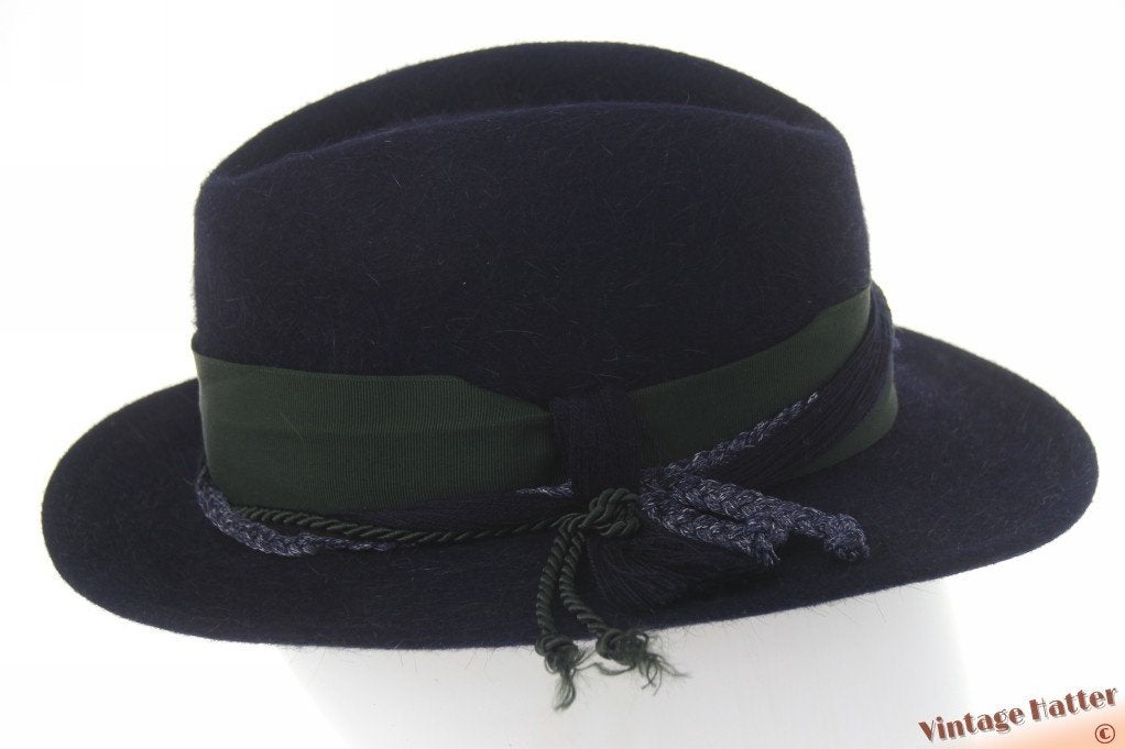 Vintage Dames jacht gleufhoed donker blauw haarvilt 56, Ophalen of Verzenden, Gedragen, 56 of 57 cm (M, 7 of 7⅛ inch), Hoed