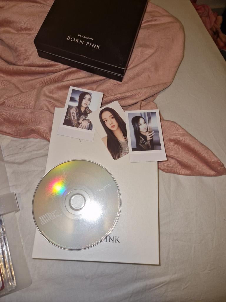 Blackpink Born Pink Black/Grey & Jisoo Solo Album K-Pop, Cd's en Dvd's, Ophalen of Verzenden, Zo goed als nieuw