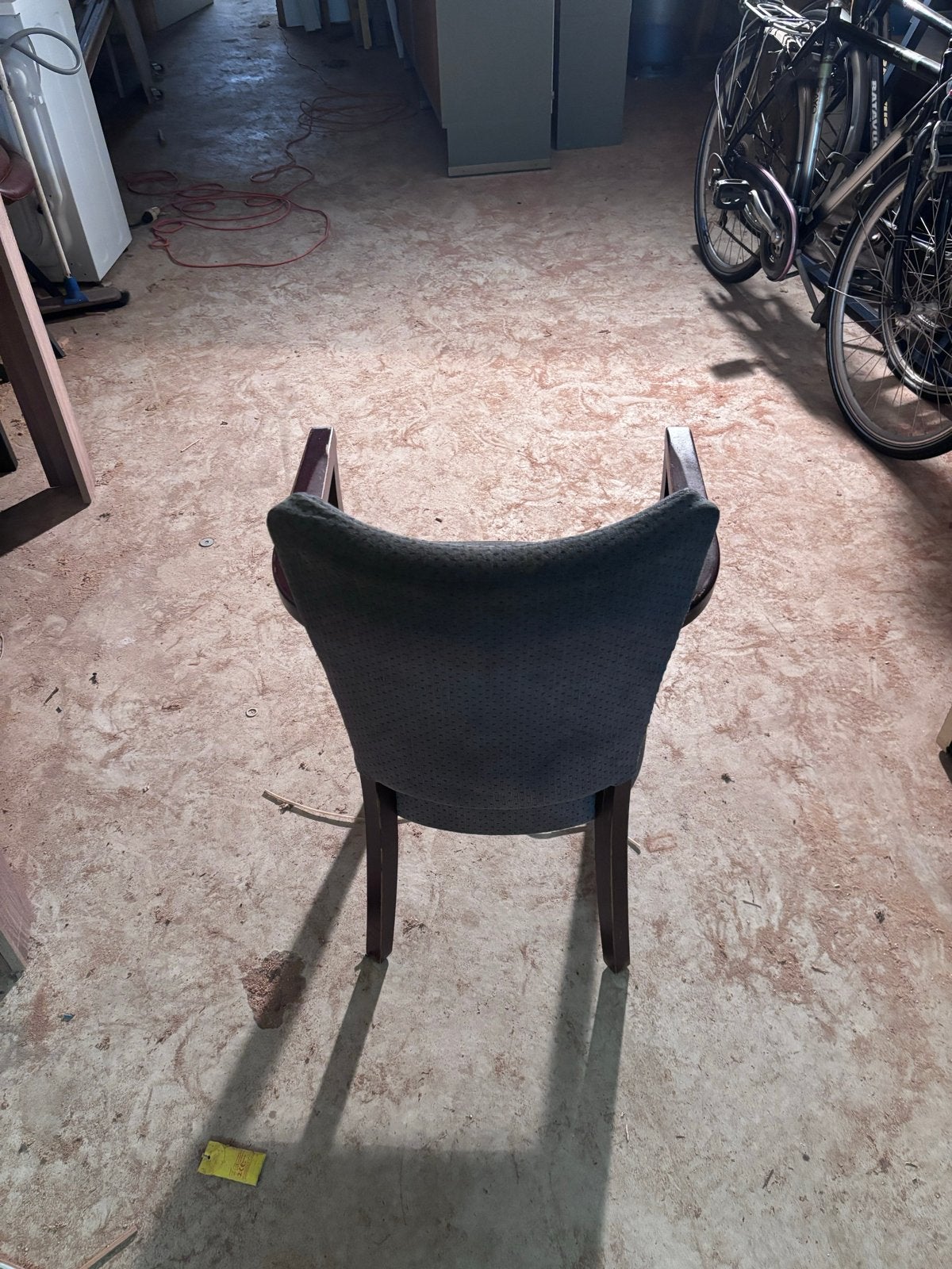 Comfortabele stoel met armleuningen
