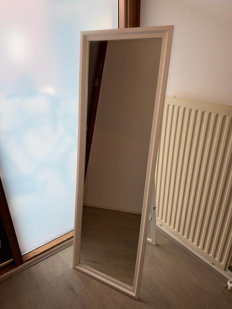 IKEA spiegel met standaard / IKEA mirror with stand, Ophalen, Minder dan 50 cm, Gebruikt, 100 tot 150 cm