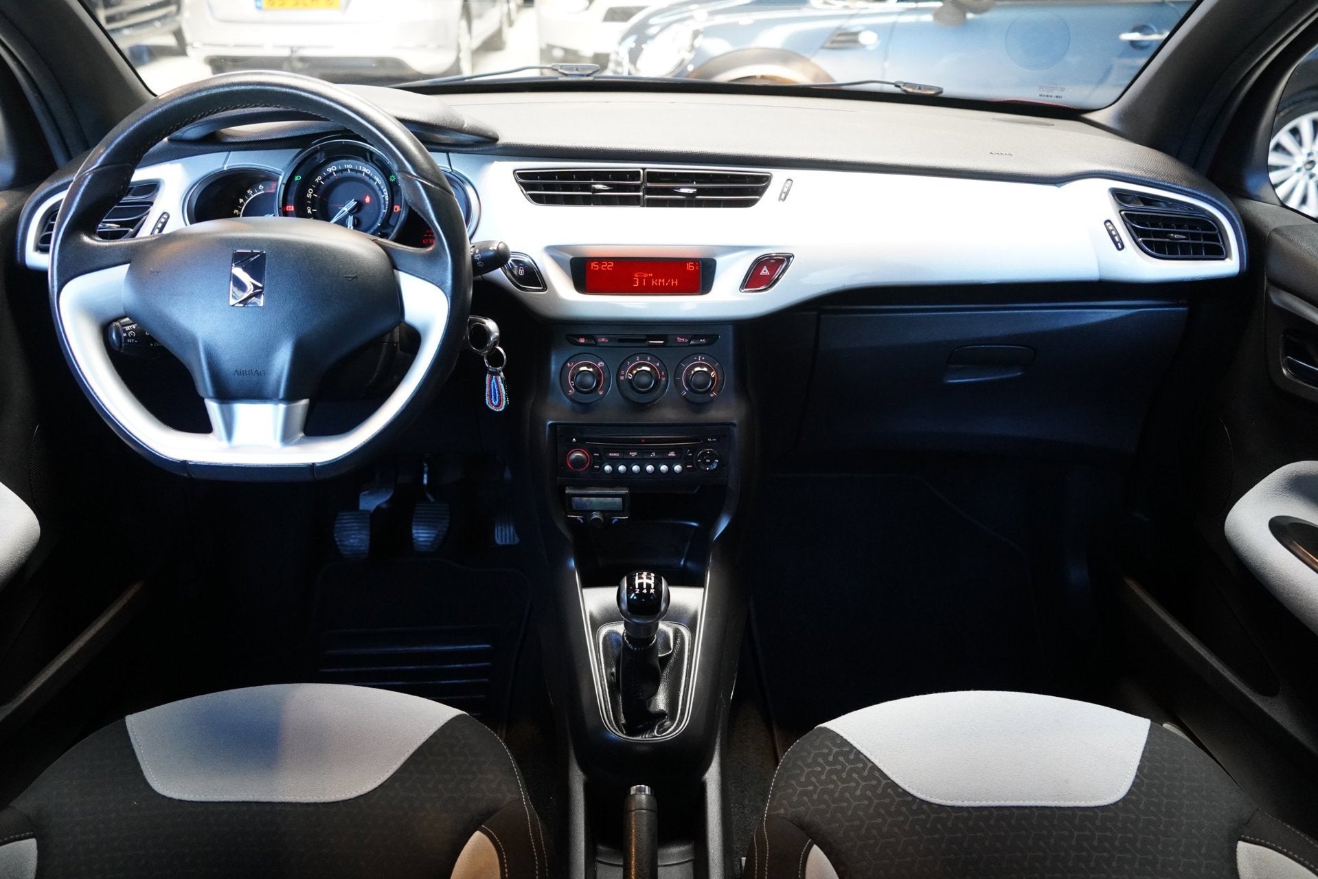 Citroen DS3 1.4 Chic | AIRCO | CRUISE | PDC | ELEK.RAMEN | A, Voorwielaandrijving, Euro 5, Stof, Parkeersensor