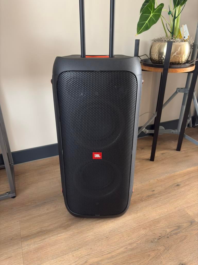 Jbl partybox 310, Ophalen, JBL, Zo goed als nieuw, 120 watt of meer