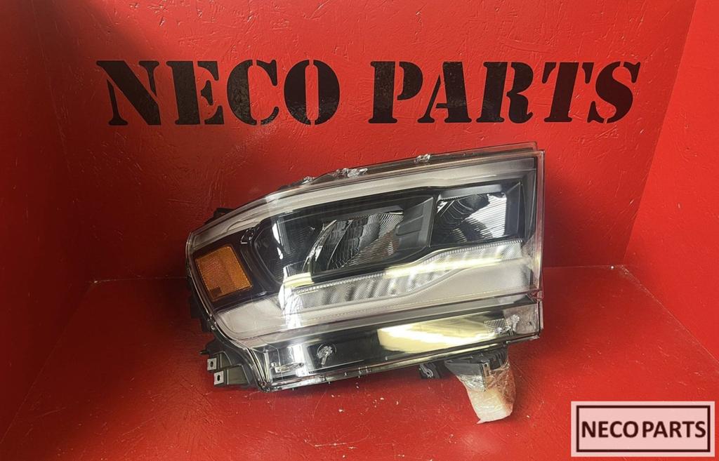DODGE RAM VOL LED KOPLAMP RECHTS ORIGINEEL ALLES LEVERBAAR!!, Gebruikt, -, -, Ophalen of Verzenden