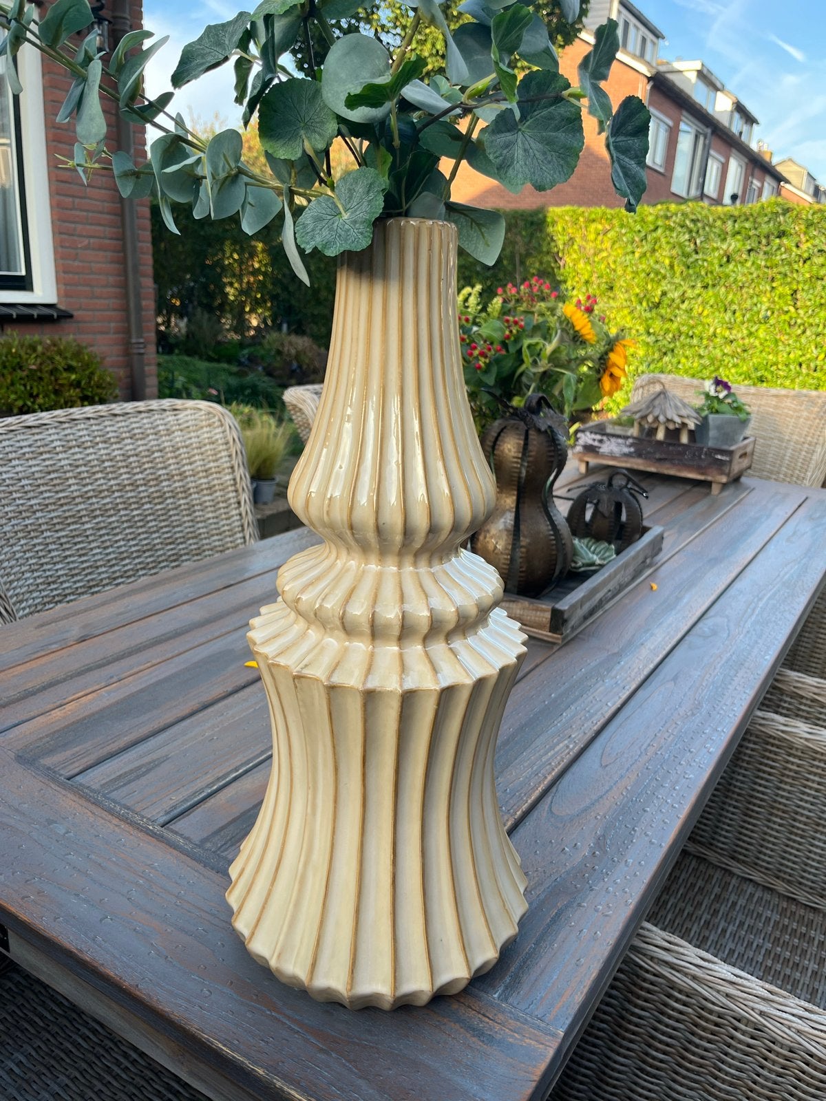Grote decoratieve vaas - 57 cm hoog, Huis en Inrichting, Met patroon/structuur, Beige, 57 cm, Nieuw