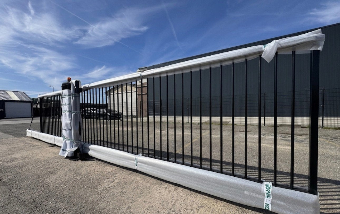 Volautomatische nieuwe schuifpoort met gsm module, Tuin en Terras, Tuinhekken en Hekwerk, Ophalen, Nieuw, IJzer, Tuinhek