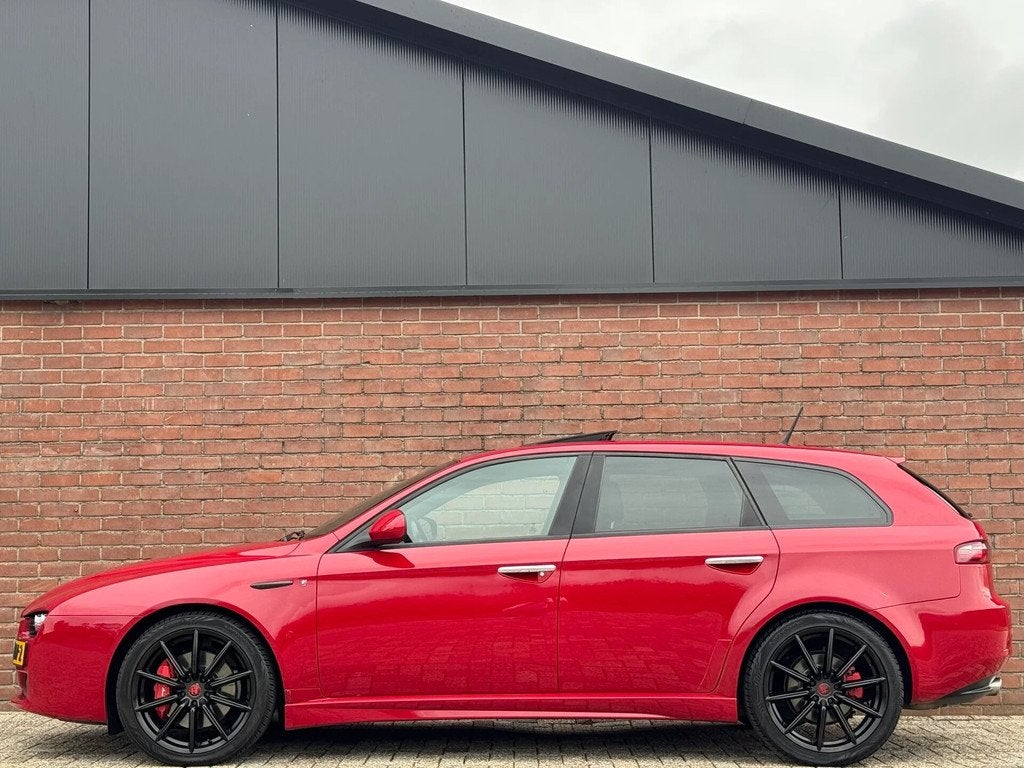 Alfa Romeo 159 Sportwagon 1.7 T Progression | NL-AUTO!, Auto's, Alfa Romeo, Voorwielaandrijving, Euro 5, Gebruikt, Zwart