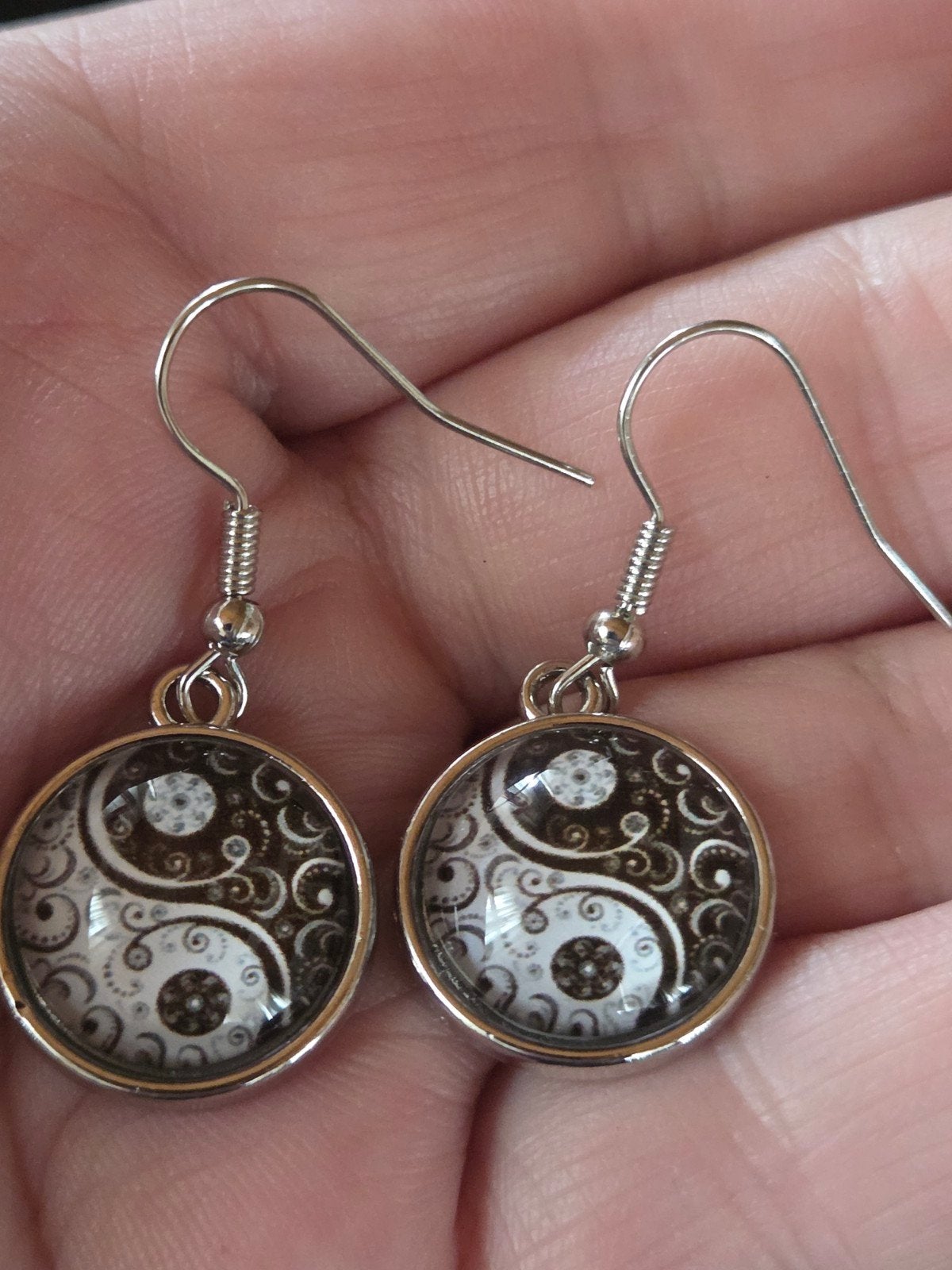 Nieuwe Yin Yang Glas Oorbellen, Hangers, Zwart, Nieuw, Ophalen of Verzenden