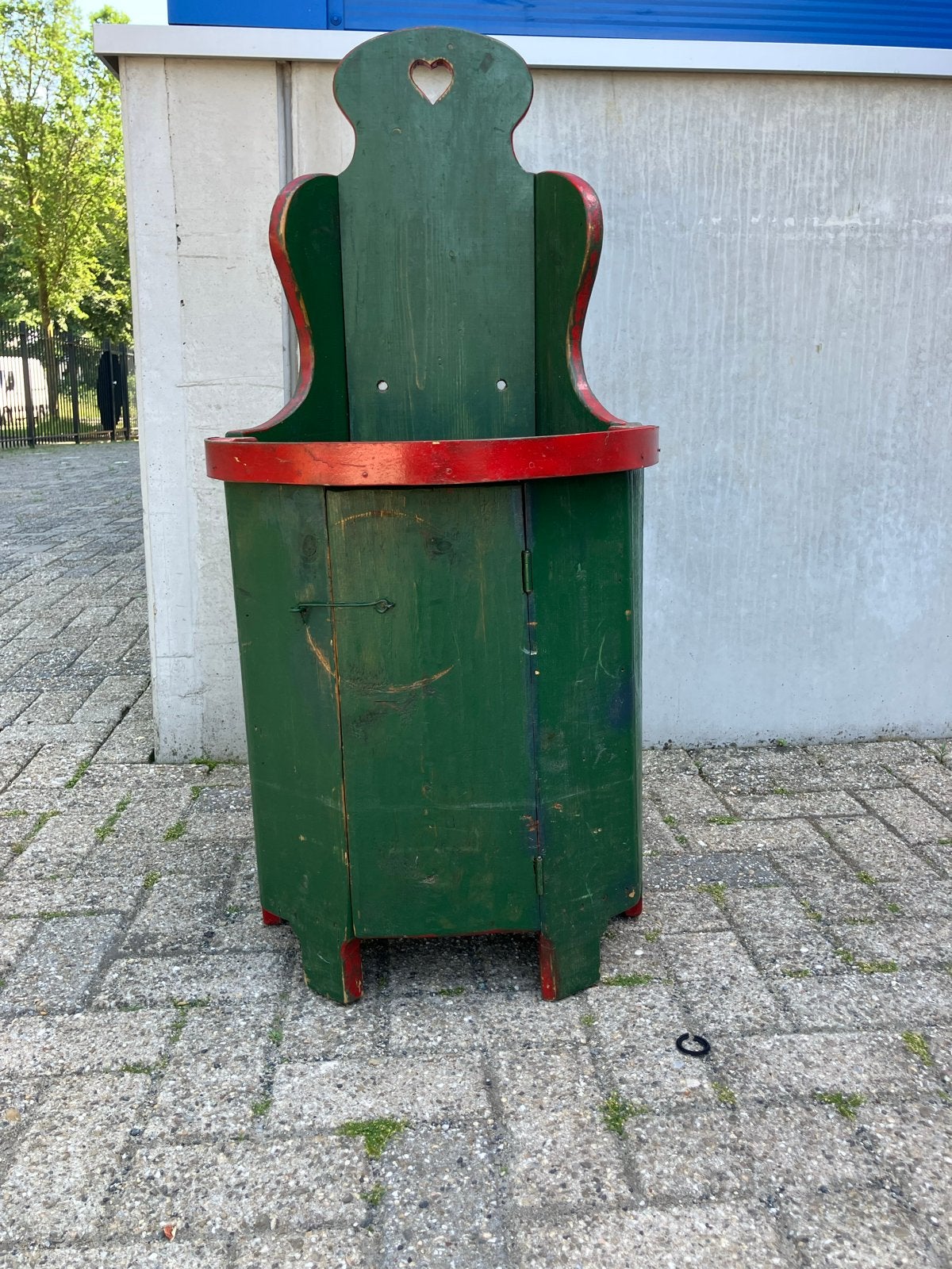 Antieke Kinderstoel - Groen met Rood Hartje, Ophalen
