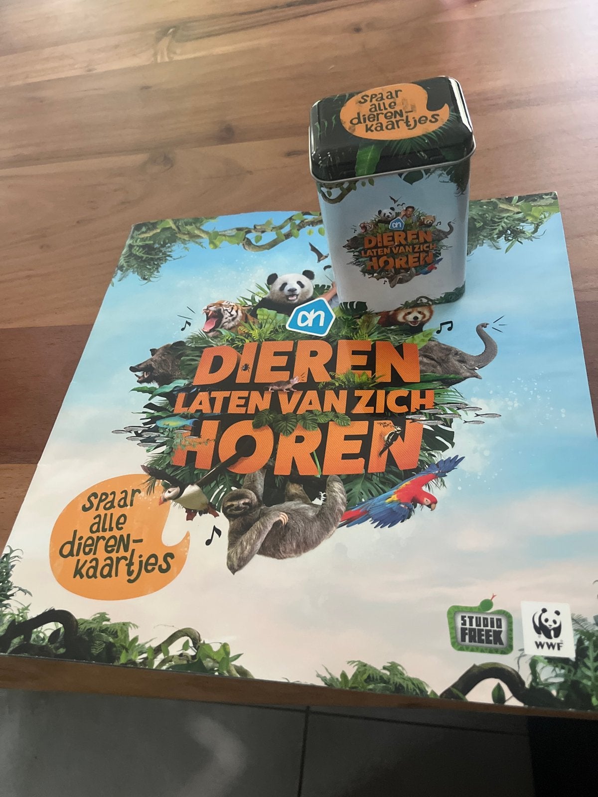 AH Dieren Laten Van Zich Horen spaaralbum en blikje, Verzamelen, Ophalen, Zo goed als nieuw, Overige soorten, Overige typen