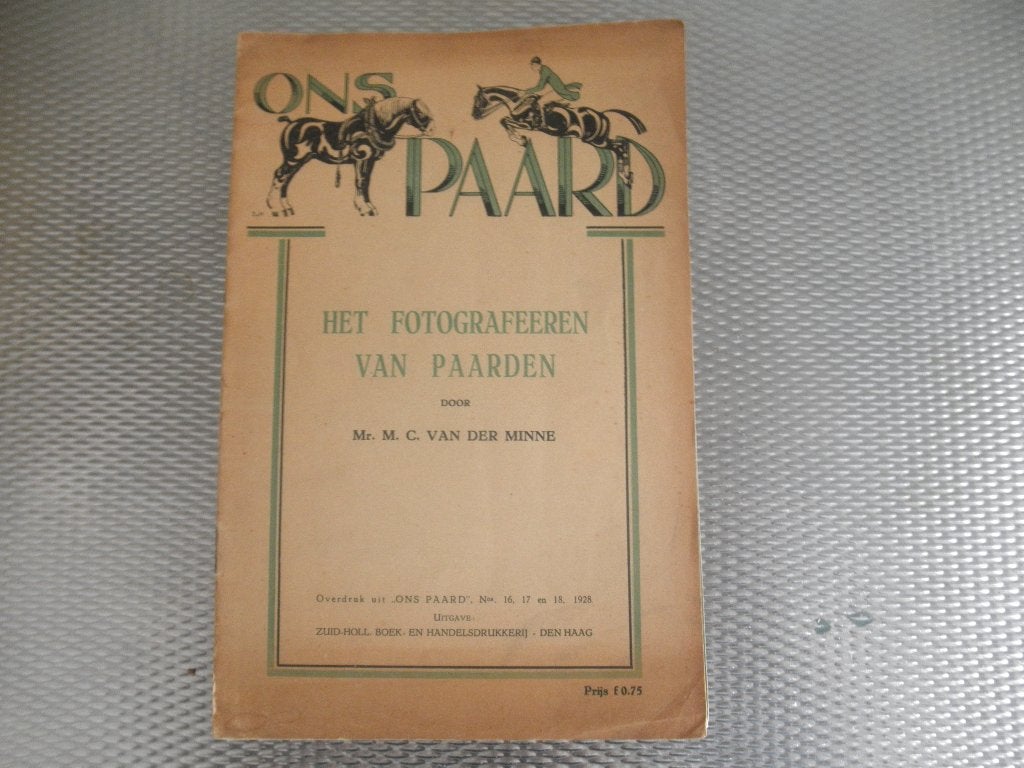 Ons paard, het fotograferen van paarden uit1928, Boeken, Gelezen, Ophalen of Verzenden, Landmacht, Voor 1940