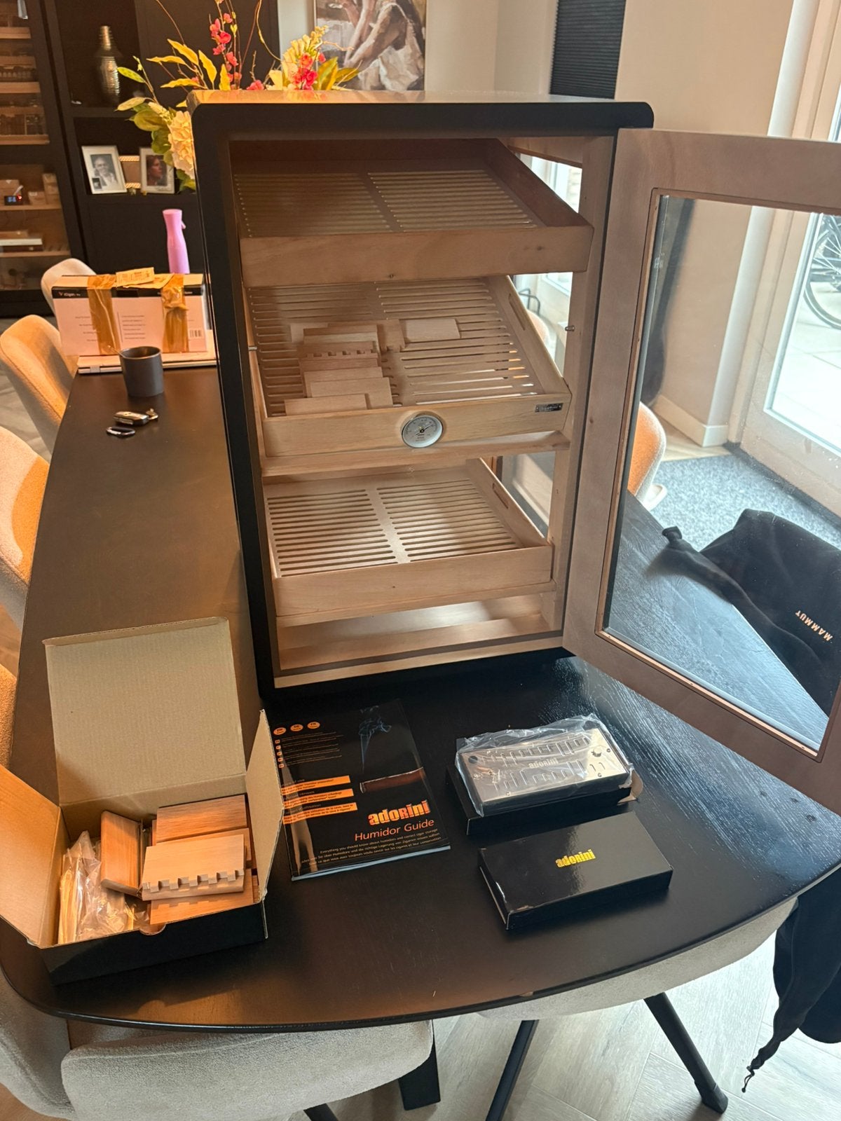 Humidor Adorini Bari, Verzamelen, Ophalen, Zo goed als nieuw, Tabaksdoos of Verpakking
