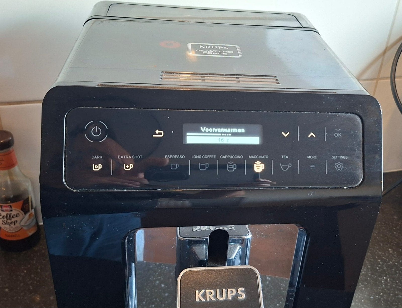 Krups EA8908 volautomatische espressomachine, Ophalen, Gebruikt, Espresso apparaat, 10 kopjes of meer