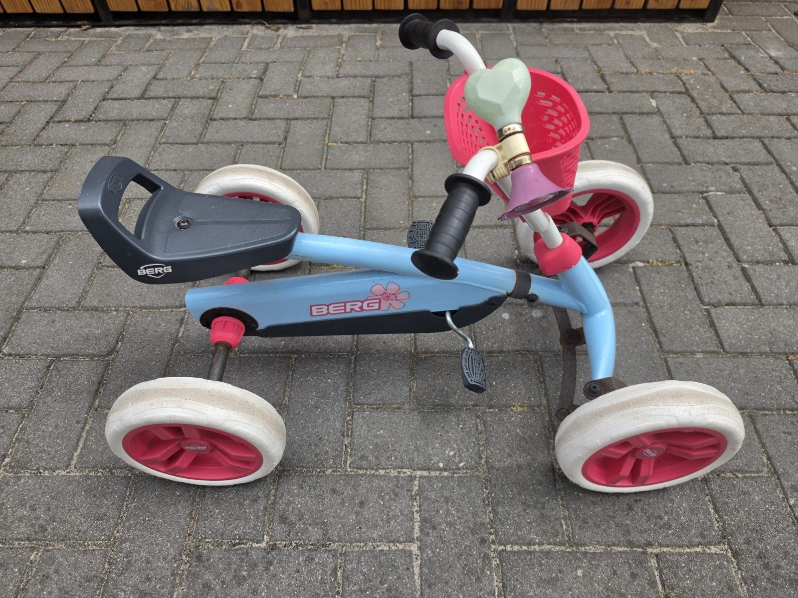 Berg Skelter Blauw/Roze met Mandje en Toeter, Ophalen, Gebruikt, Berg