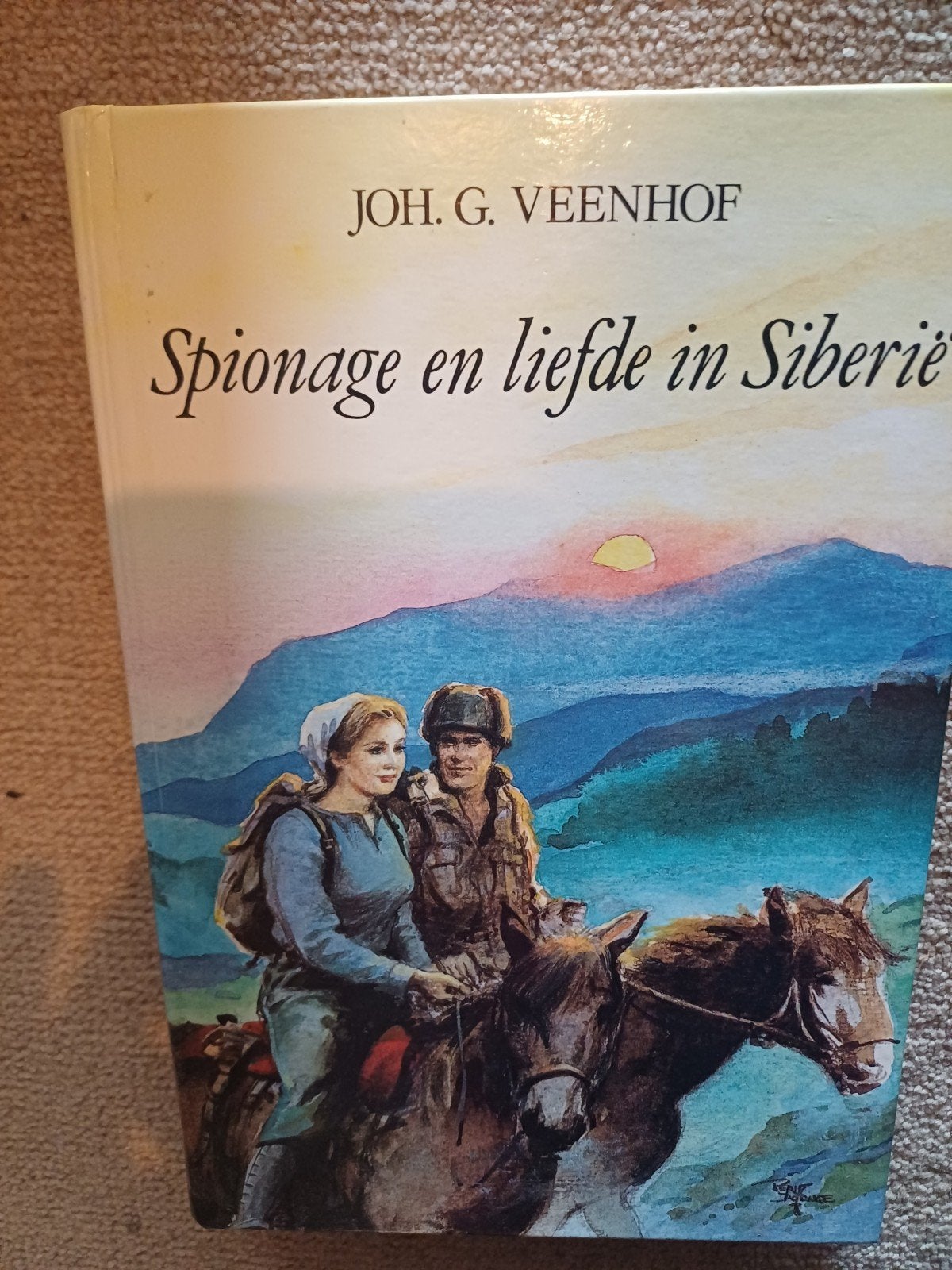 Spionage en liefde in Siberië - Joh. G. Veenhof, Boeken, Ophalen of Verzenden, Gelezen, Joh. G. Veenhof, Nederland