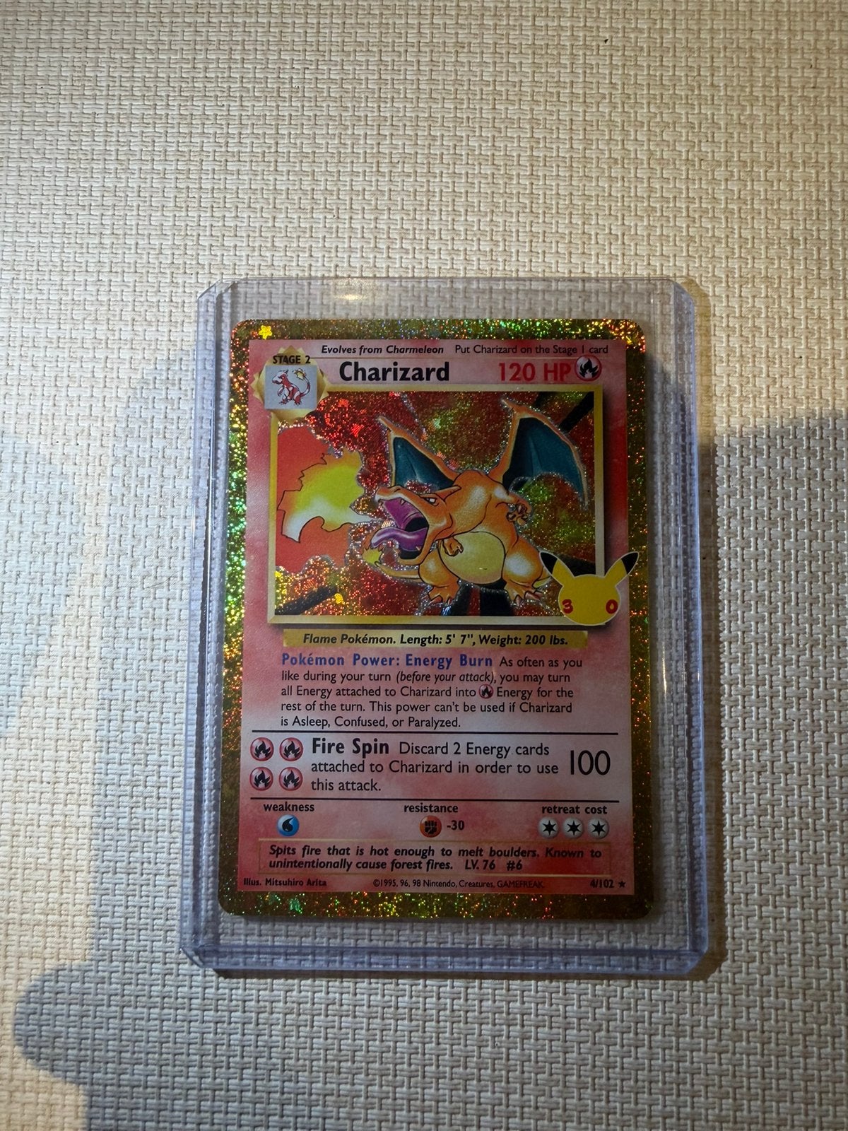 Charizard 4/102 - Pokémon Celebrations 30th Anniversary, Ophalen, Zo goed als nieuw