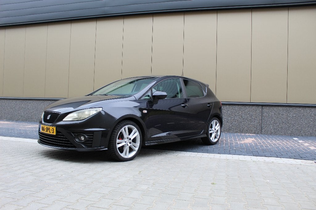 Seat Ibiza 1.4 Sport | Airco | Origineel NL | FR look, Auto's, Voorwielaandrijving, Stof, 40 €/maand, Zwart