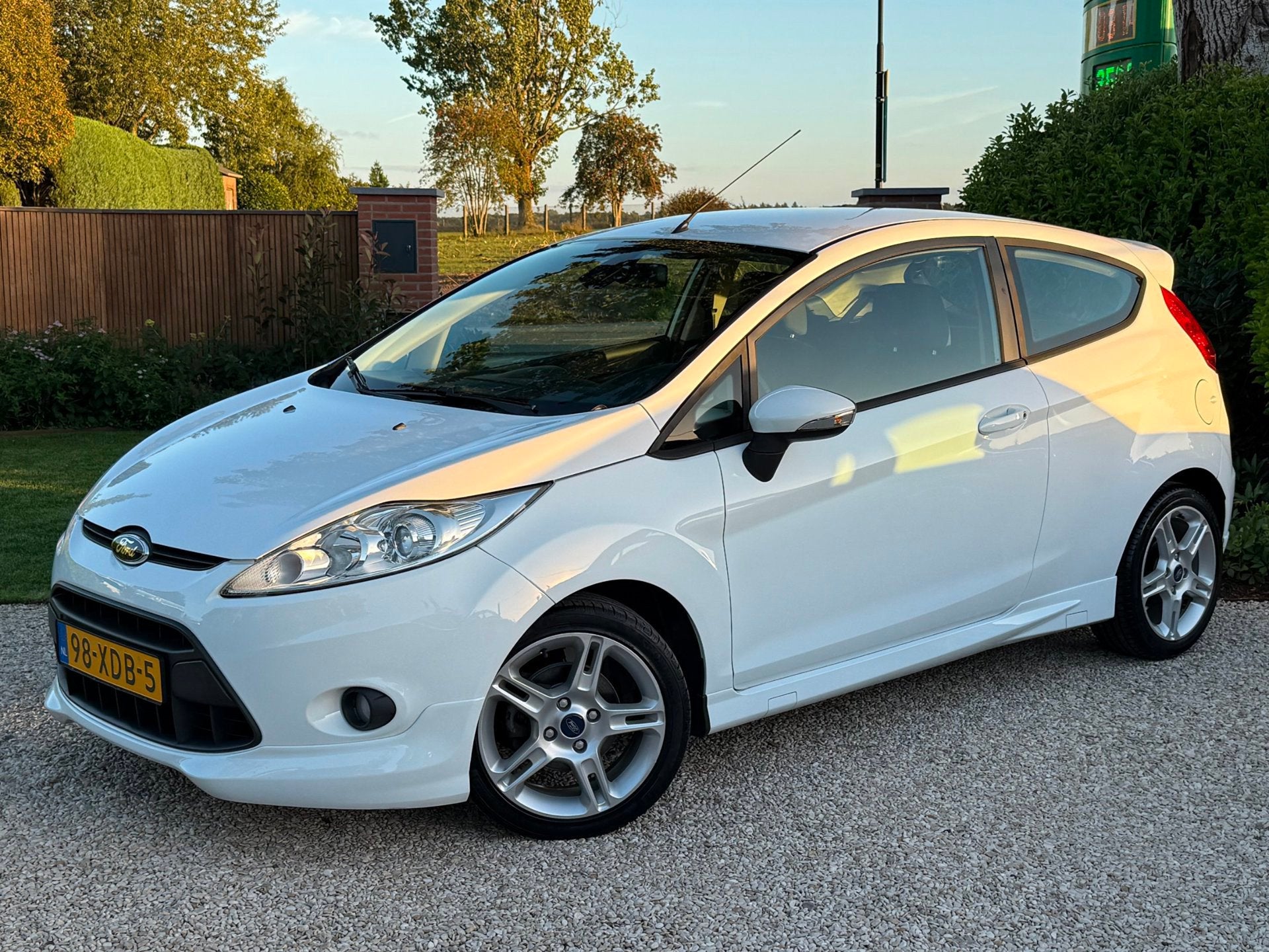Ford Fiesta 1.6 ST-LINE Sport *1E. EIG+ORG NL+40.055KM!*, Auto's, Stof, Gebruikt, 31 €/maand, 4 cilinders