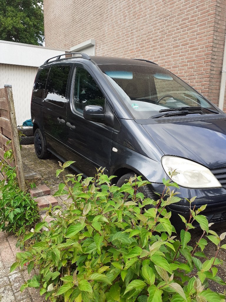 te koop mercedes vaneo cdi 1,7 diesel, Auto's, Mercedes-Benz, Stof, 4 cilinders, Zwart, Diesel