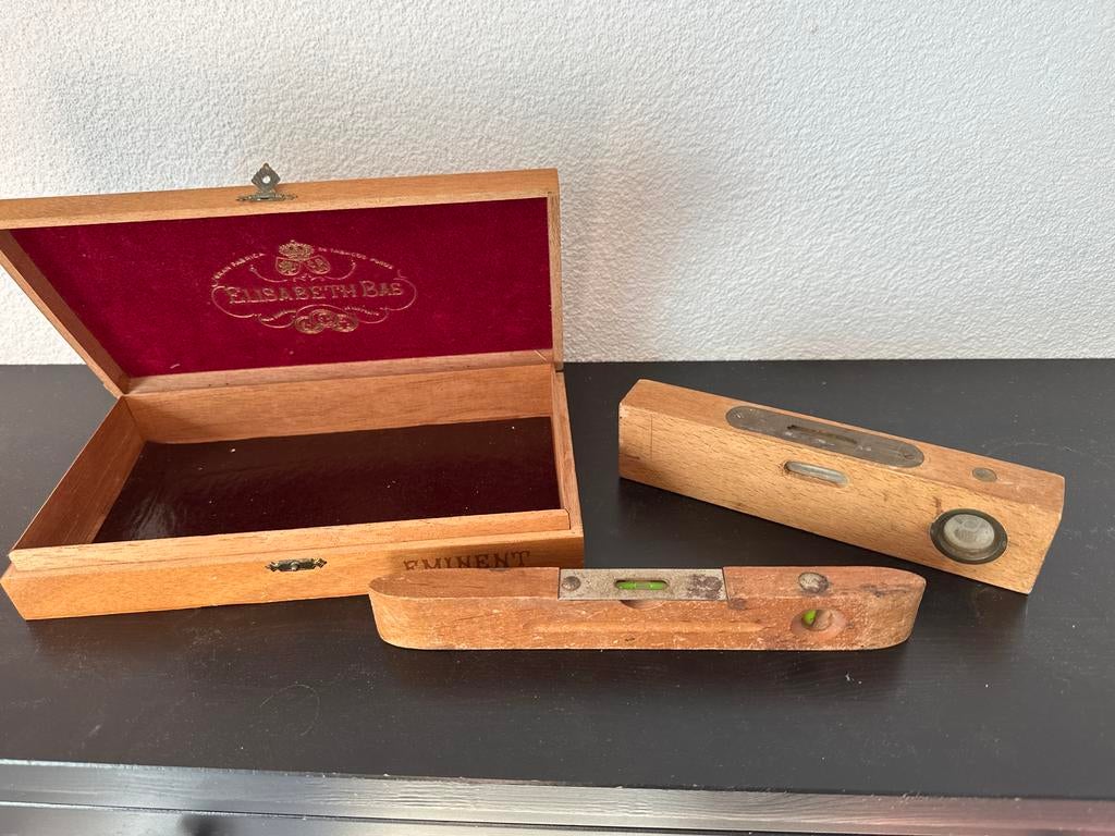 Vintage Waterpassen in Sigarenkistje - Hout, Ophalen