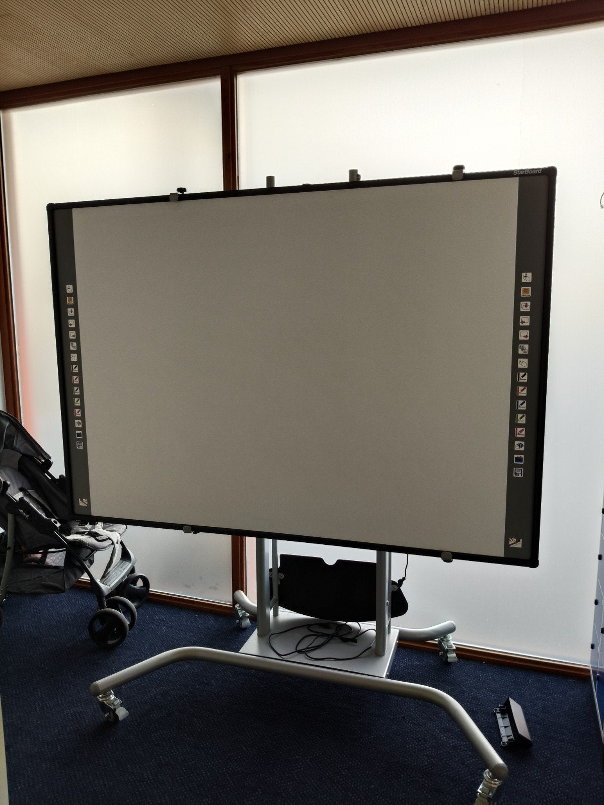 Hitachi StarBoard Interactief Digibord / Whiteboard, Ophalen, Elektrisch, Gebruikt