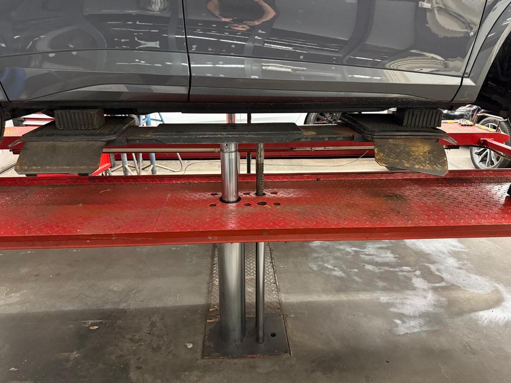 Autec APT320 2 koloms hefbrug - 3200 KG, Auto diversen, Ophalen of Verzenden, Gebruikt