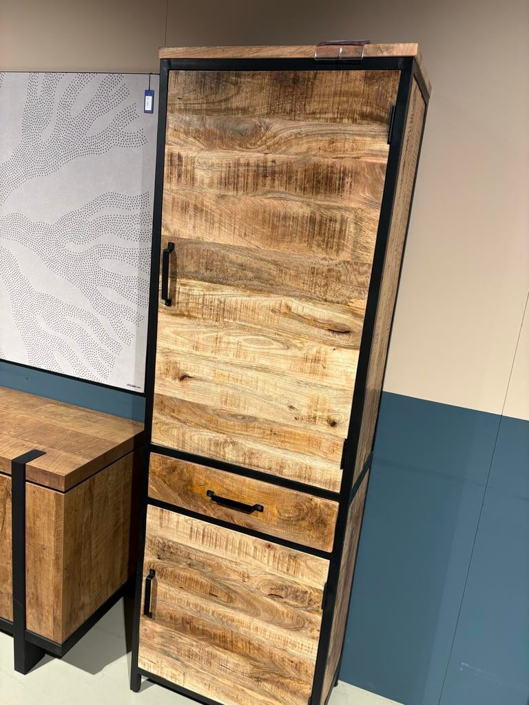 Showmodel Bergkast Mango Hout - 64x35x200h cm, Ophalen, 200 cm of meer, 50 tot 100 cm, Zo goed als nieuw