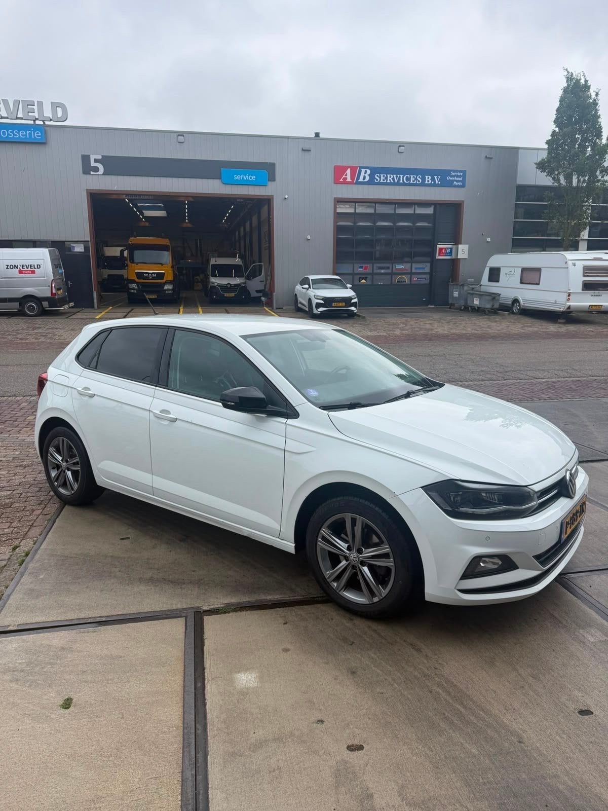 Volkswagen Polo 1.0 TSI 115pk AUTOMAAT 2019 Wit, 1095 kg, 115 pk, Particulier, 3 cilinders