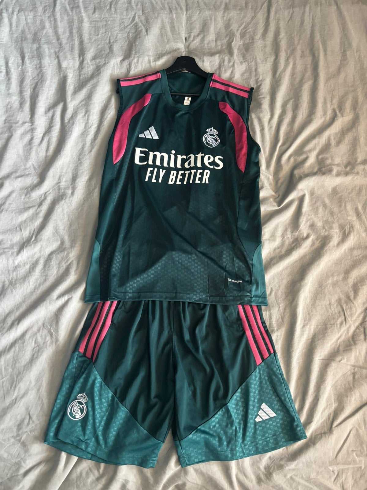 Real Madrid 26/27 training set maat L, Ophalen of Verzenden, Nieuw, Shirt